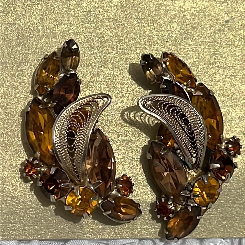 Vintage Earrings Rhinestones amber glass Clip-On